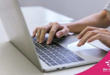 Analisi prompt per settore: come cambiano le ricerche online